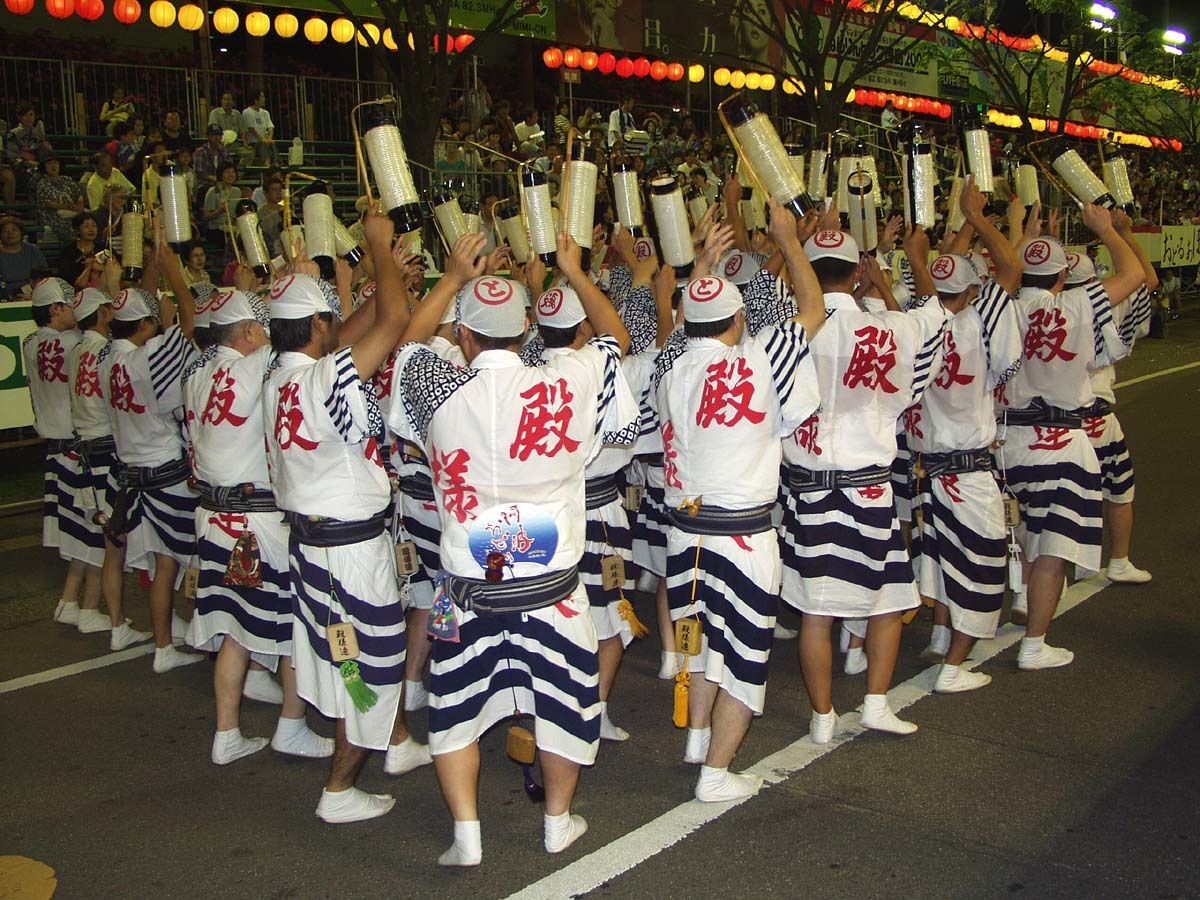 阿波踊り徳島16 絶対に押さえたい有名連のおすすめ３選 芸能人も来るぞ K S Mutter